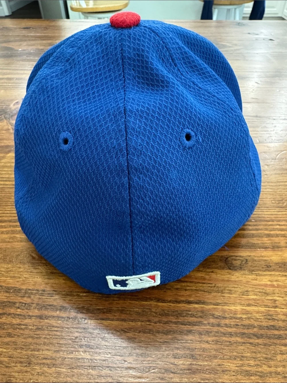 New Era Cubs Blue and Red Baseball Cap. Size 7 55.8cm